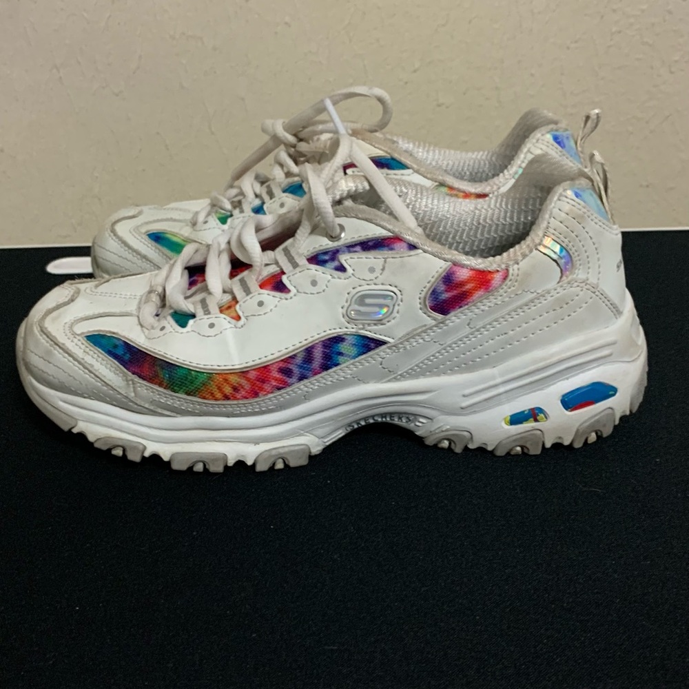 Skechers